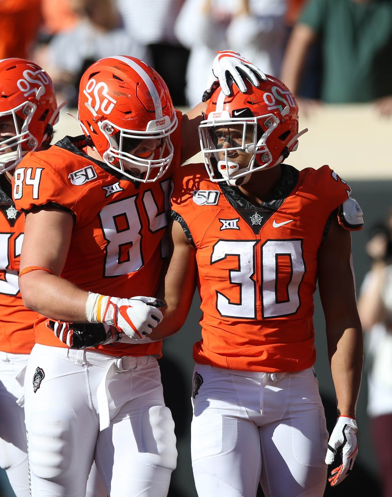 Baylor at OSU notebook: Hubbard gets to 2,000 career rushing yards; both teams wear kneeling cowboy sticker on players' helmets